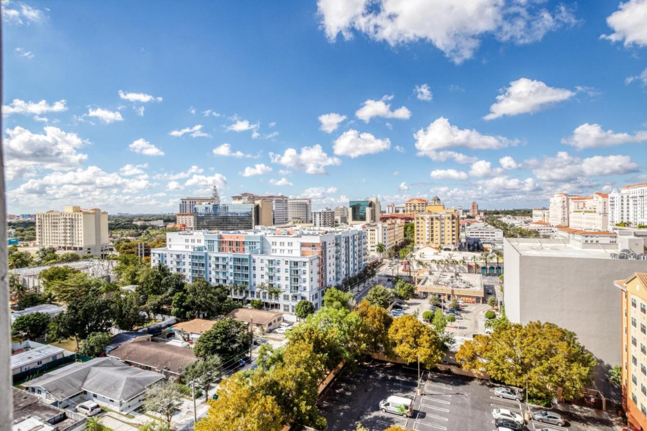 Coral Gables 1br W Wd Pool Nr Miracle Mile Mia-63 *